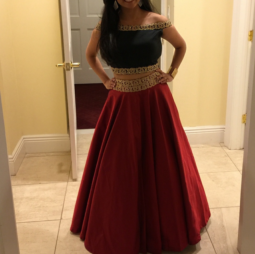 Lehanga/ crop top skirt